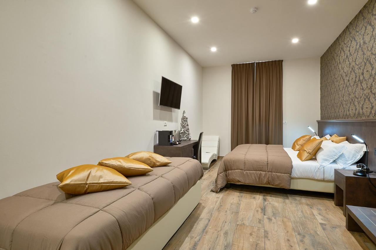 Ricaroka Hotel Albenga Buitenkant foto