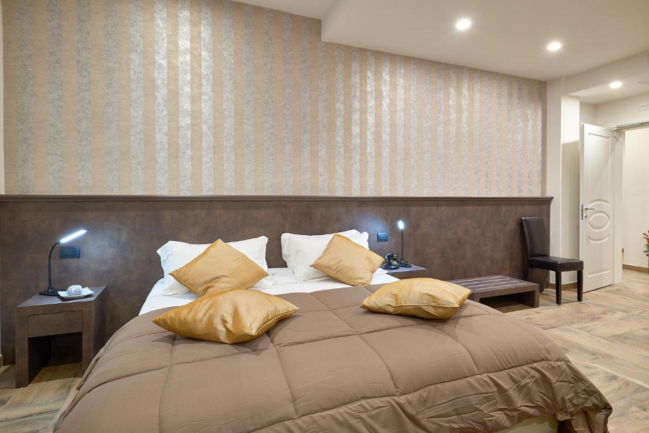 Ricaroka Hotel Albenga Buitenkant foto