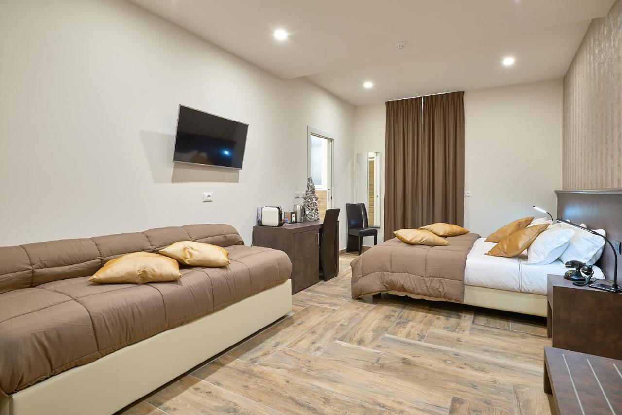 Ricaroka Hotel Albenga Buitenkant foto