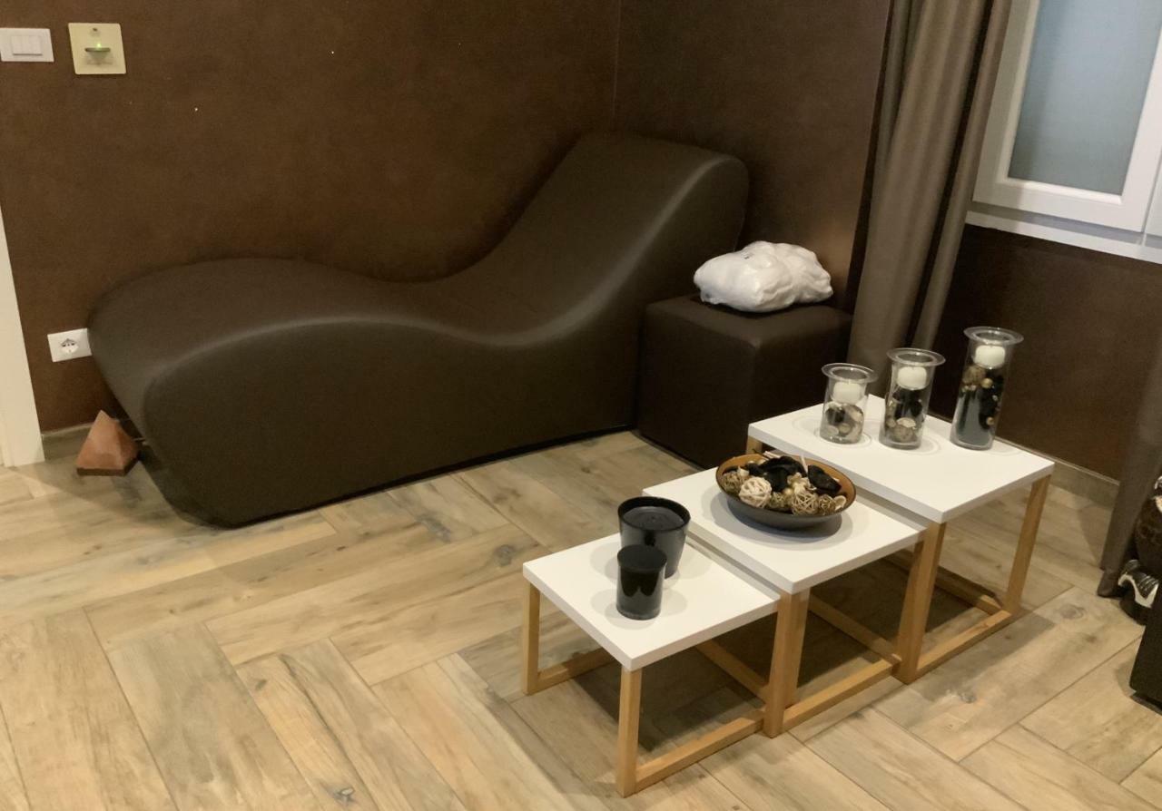 Ricaroka Hotel Albenga Buitenkant foto